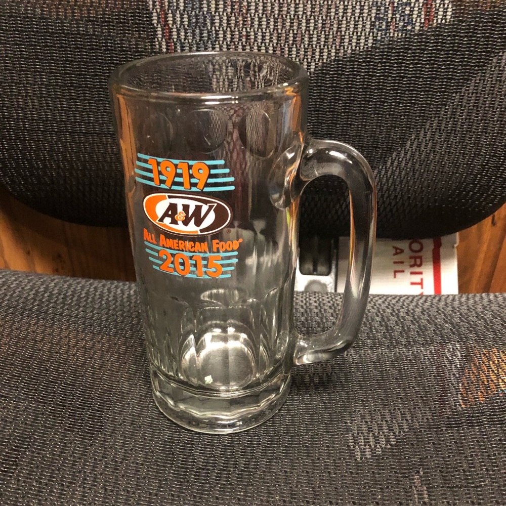 A&W Commemorative 2015 Rootbeer Mug- 524 *mug deal $25 or $20 w/offer